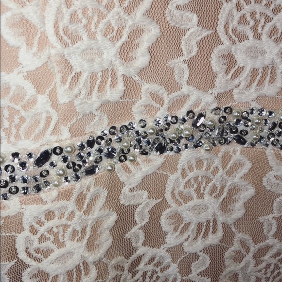 City Triangles Formal Dress Cream Lace Size 15 - Picture 3 of 6